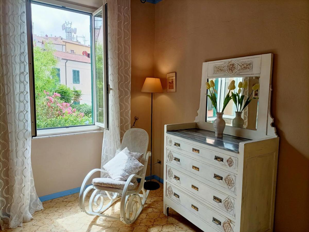 La Terrazza Nel Cuore Di Capoliveri Luaran gambar