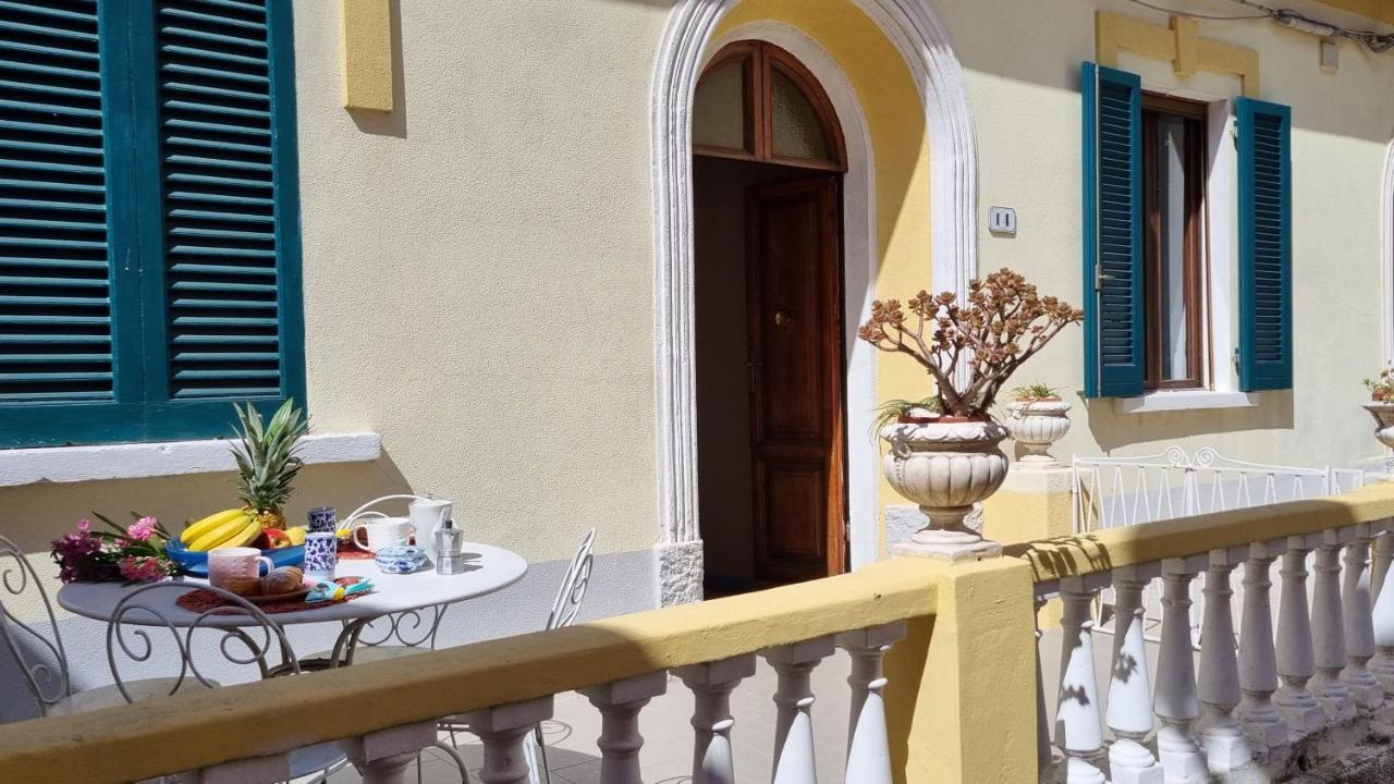 La Terrazza Nel Cuore Di Capoliveri Luaran gambar