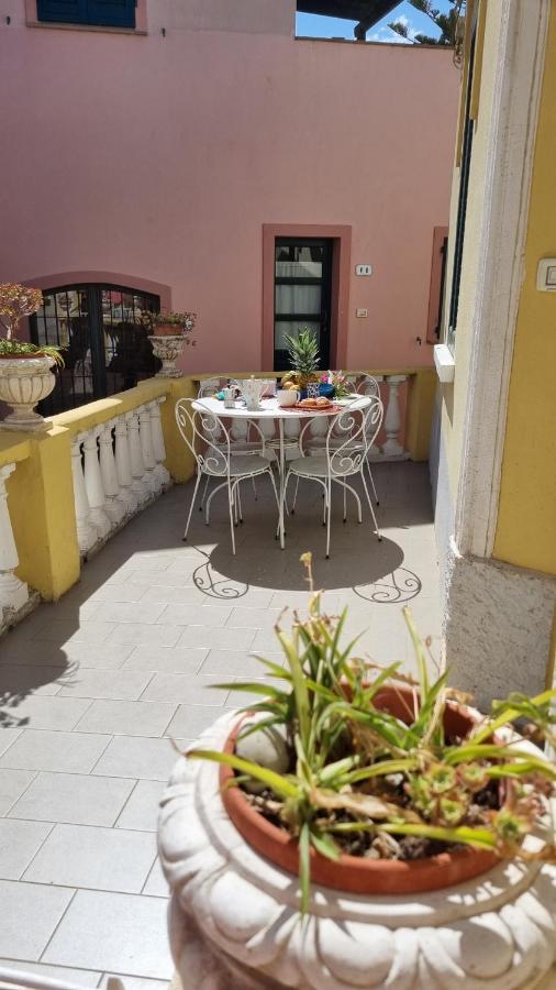 La Terrazza Nel Cuore Di Capoliveri Luaran gambar