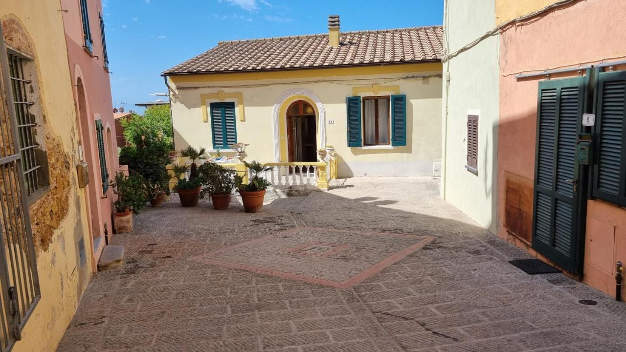 La Terrazza Nel Cuore Di Capoliveri Luaran gambar
