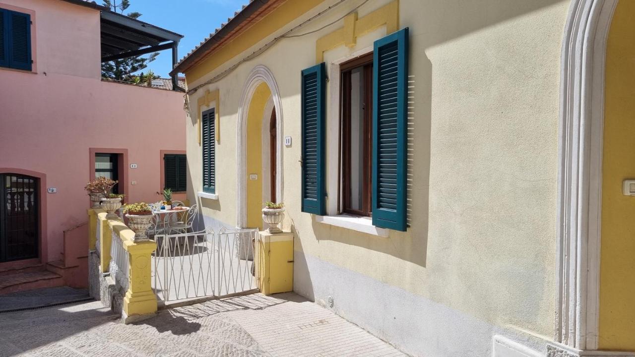 La Terrazza Nel Cuore Di Capoliveri Luaran gambar