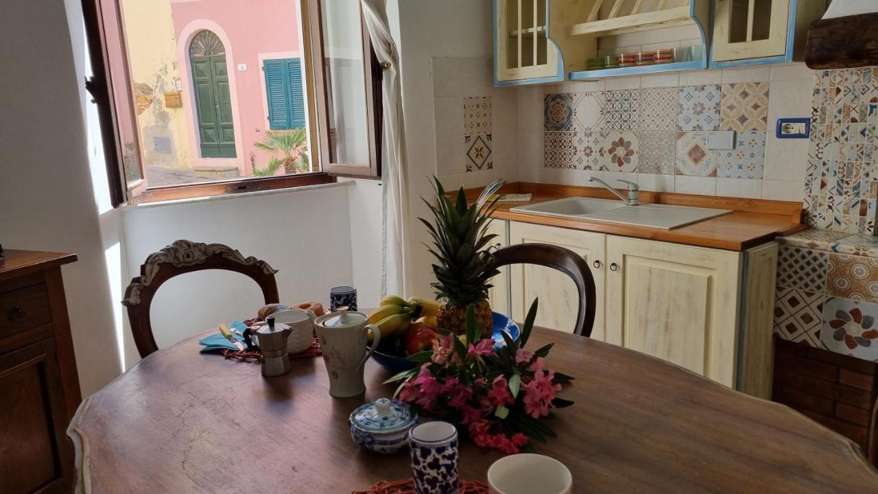 La Terrazza Nel Cuore Di Capoliveri Luaran gambar