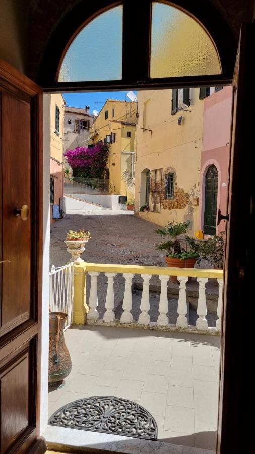 La Terrazza Nel Cuore Di Capoliveri Luaran gambar